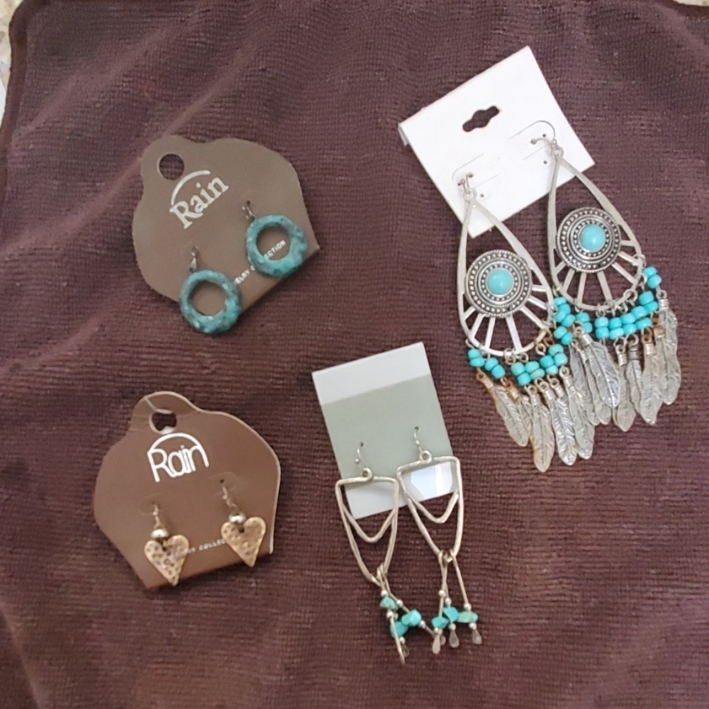 4 Fashion Jewelry Earrings